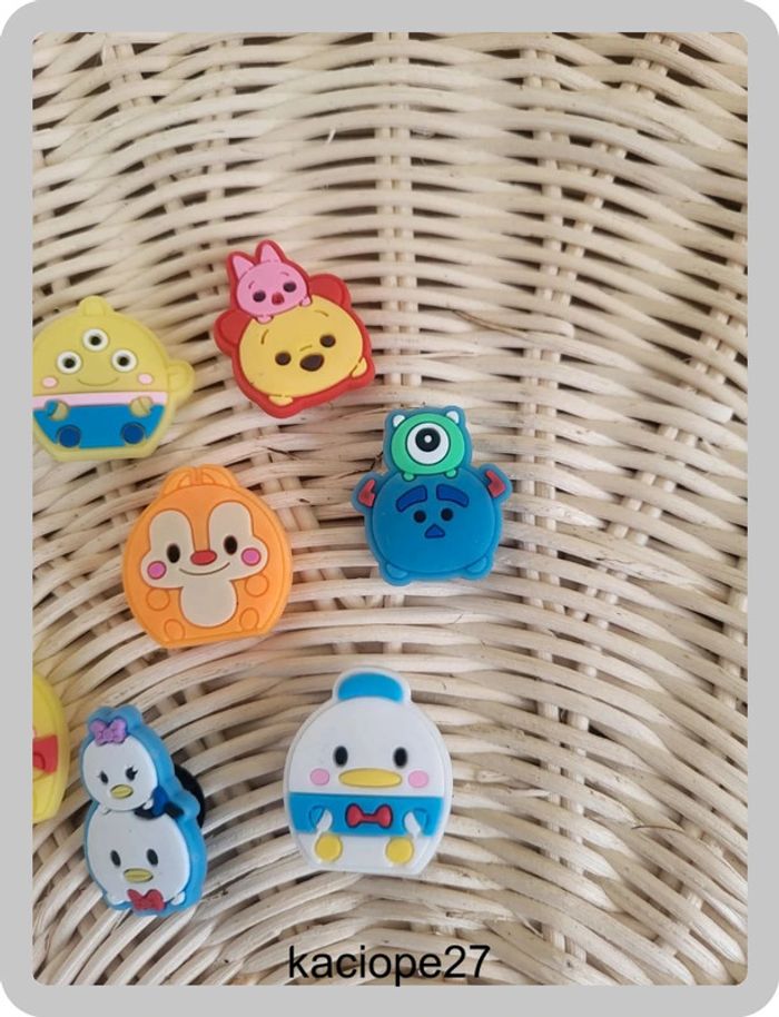 Lot de 8 Jibbitz neufs – Héros Disney / Pixar – Accessoires Crocs - photo numéro 3