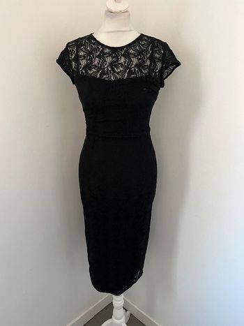 Robe longue noire en dentelle Zara S