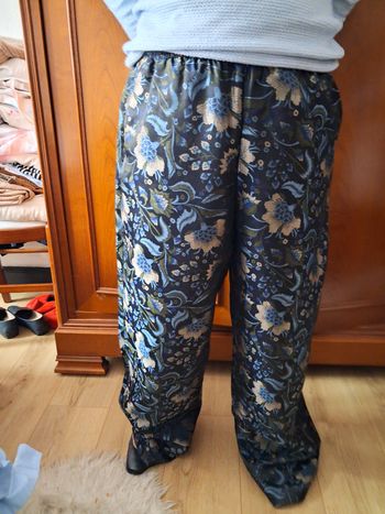 Pantalon large  urban outfitters t  M