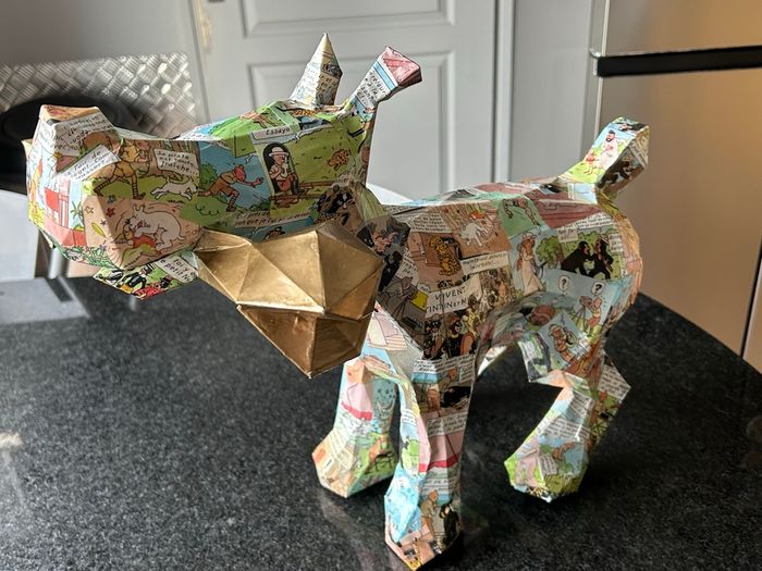 Statut, Milou et son os, imprimé au Congo - photo numéro 2