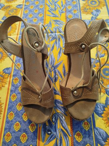 Chaussure Angela Thompson taille 38