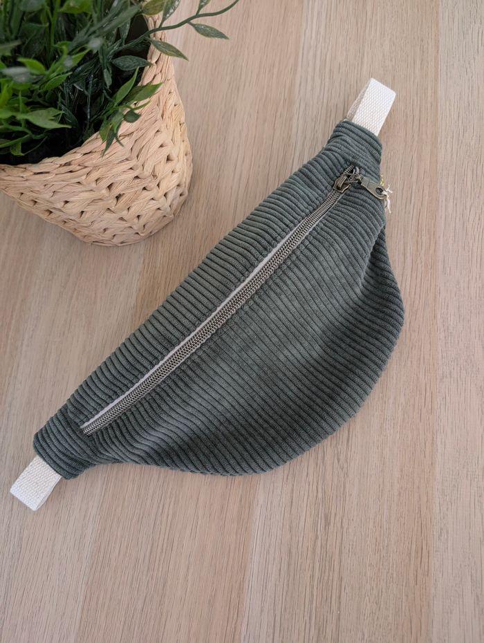 Sac banane enfant  velours côtelé vert kaki - photo numéro 3