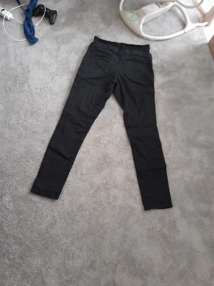 Jean noir de grossesse - photo numéro 5