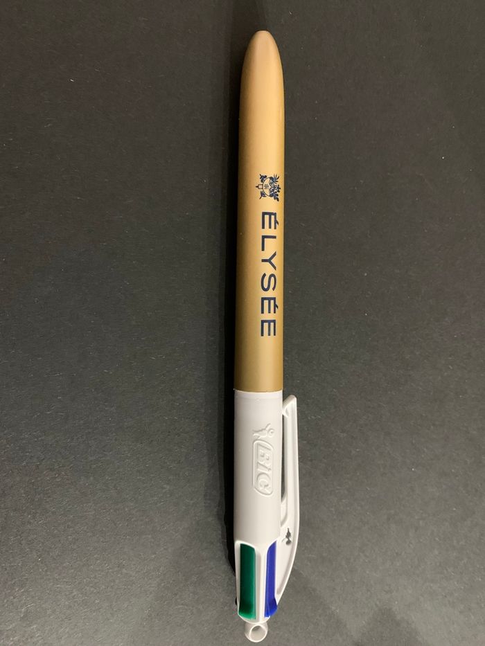 Stylo Nic 4 couleurs ´ Elysée ´