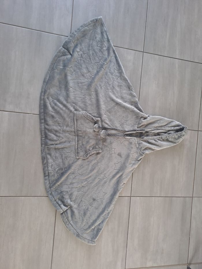 Poncho tout doux gris Taille L - photo numéro 2