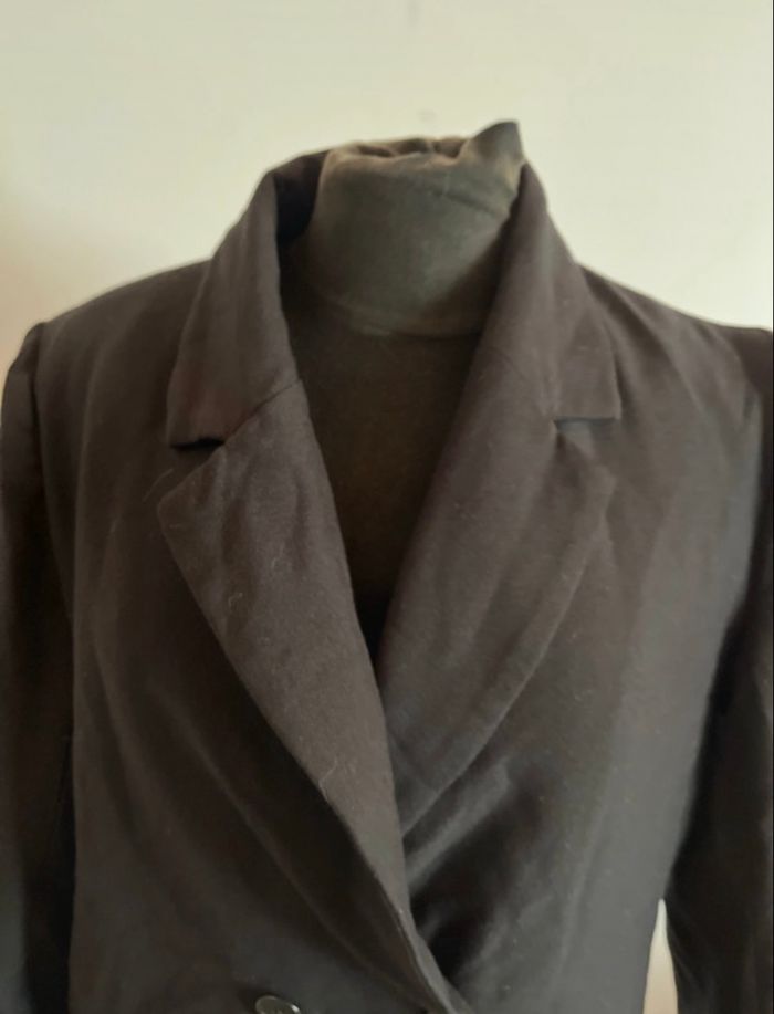 Blazer noir taille M de chez Kiabi en très bon état - photo numéro 3
