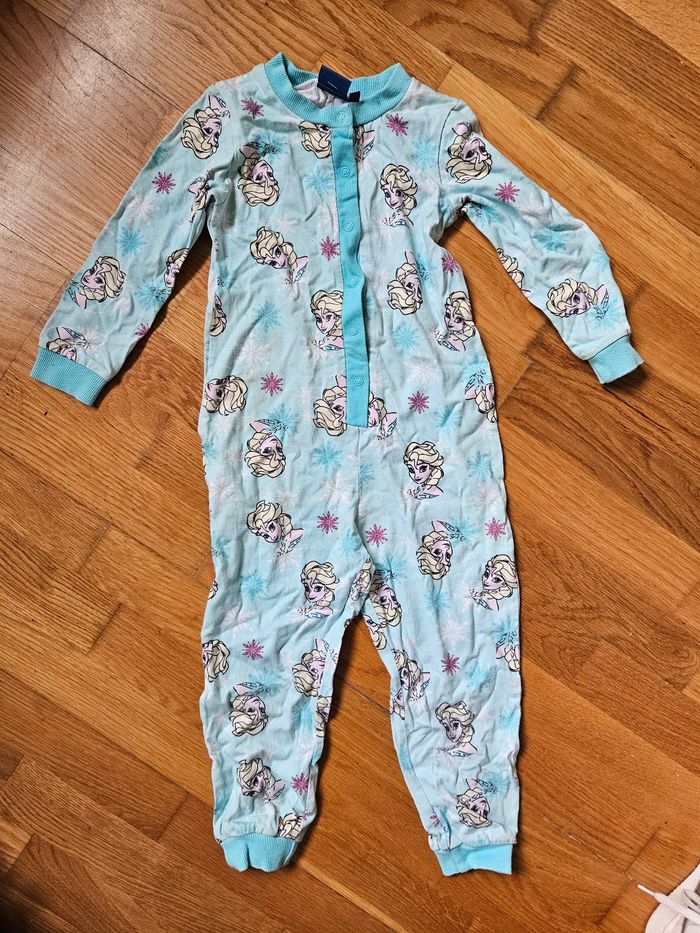 Pyjama reine des neiges