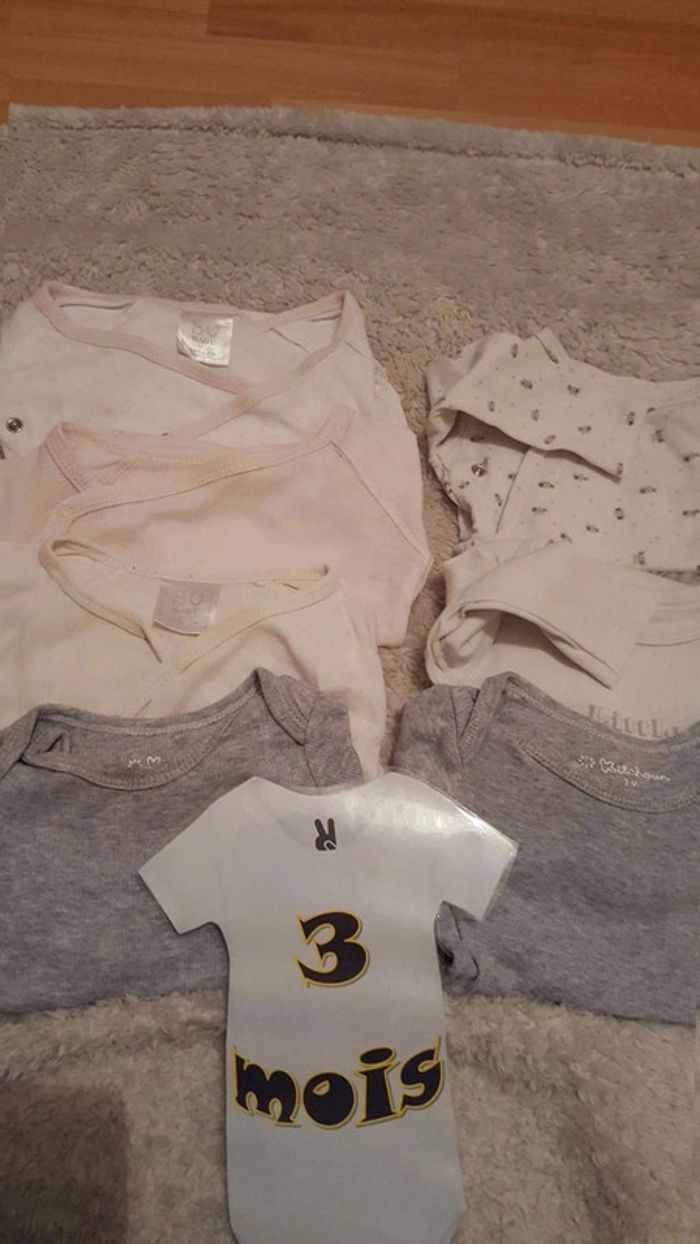 Lot 7 bodies 1 - 3 mois