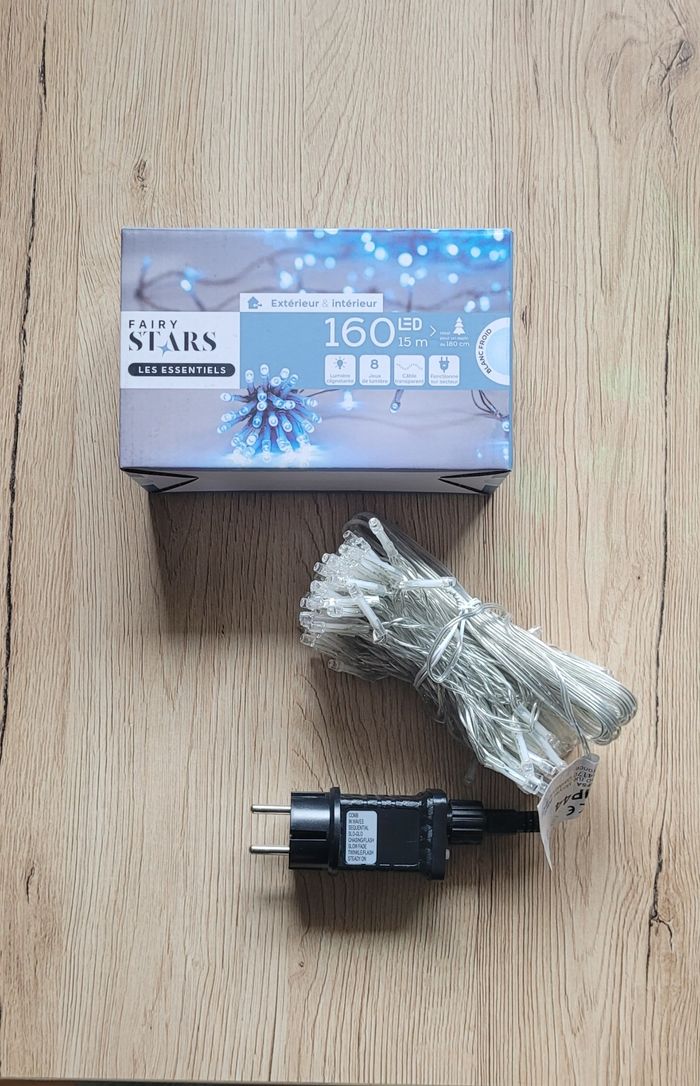 Guirlande lumineuse LED 15 m - Neuve