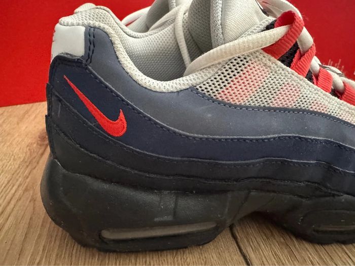 Baskets Nike air Max 95 pointure 39 comme neuves - photo numéro 6