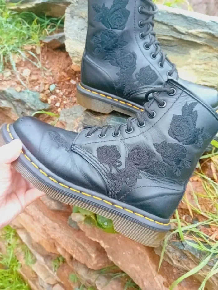 Dr. Martens vonda roses brodées noires 36 - photo numéro 5