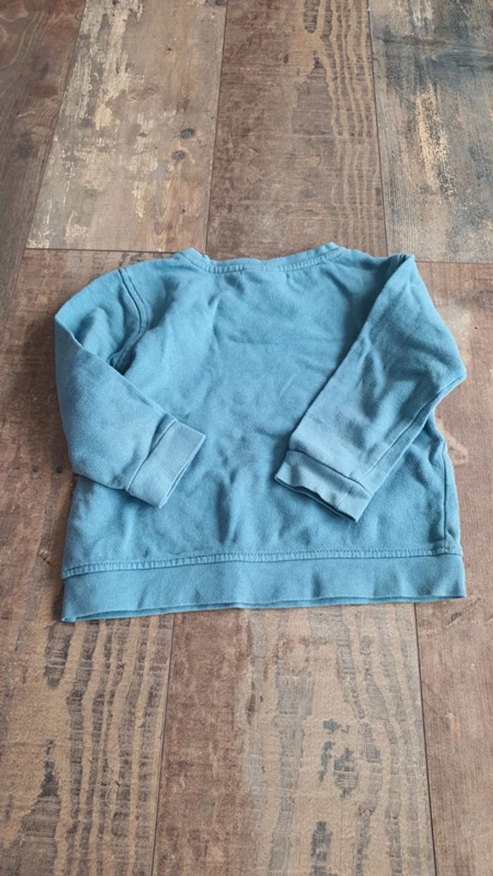Pull u essentiel 4 ans en très bon état - photo numéro 4