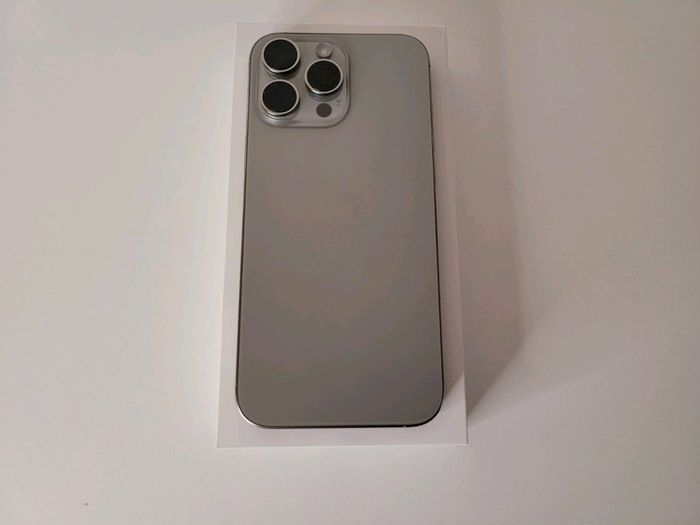 I P h o n e 16 pro 512 GB - photo numéro 2