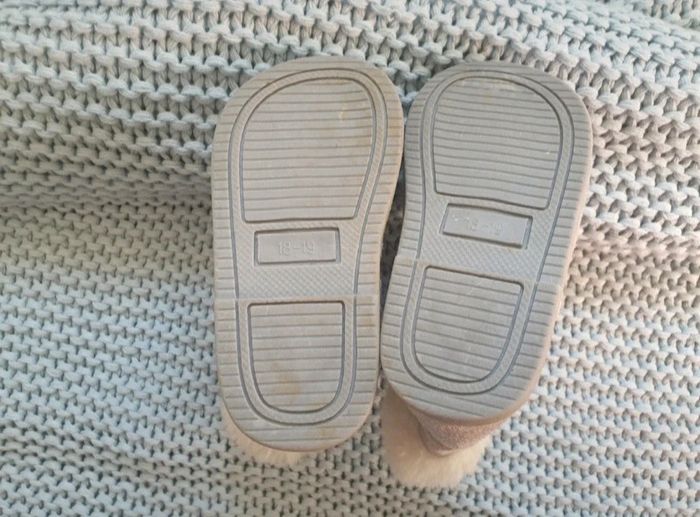 Bottes grises - photo numéro 4