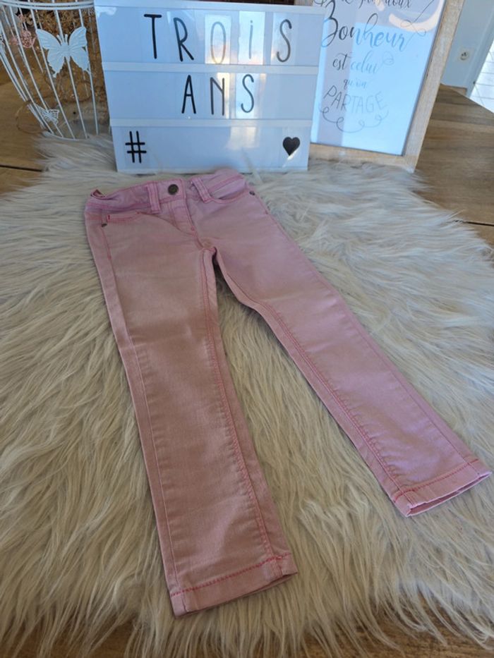 Jean skinny tape à l'œil