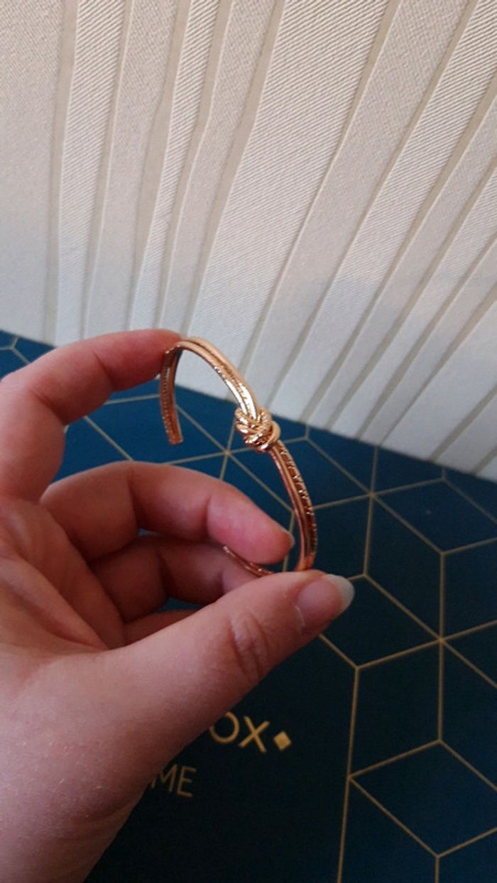 Bracelet