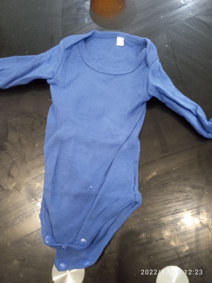 Lot de bodies - photo numéro 4