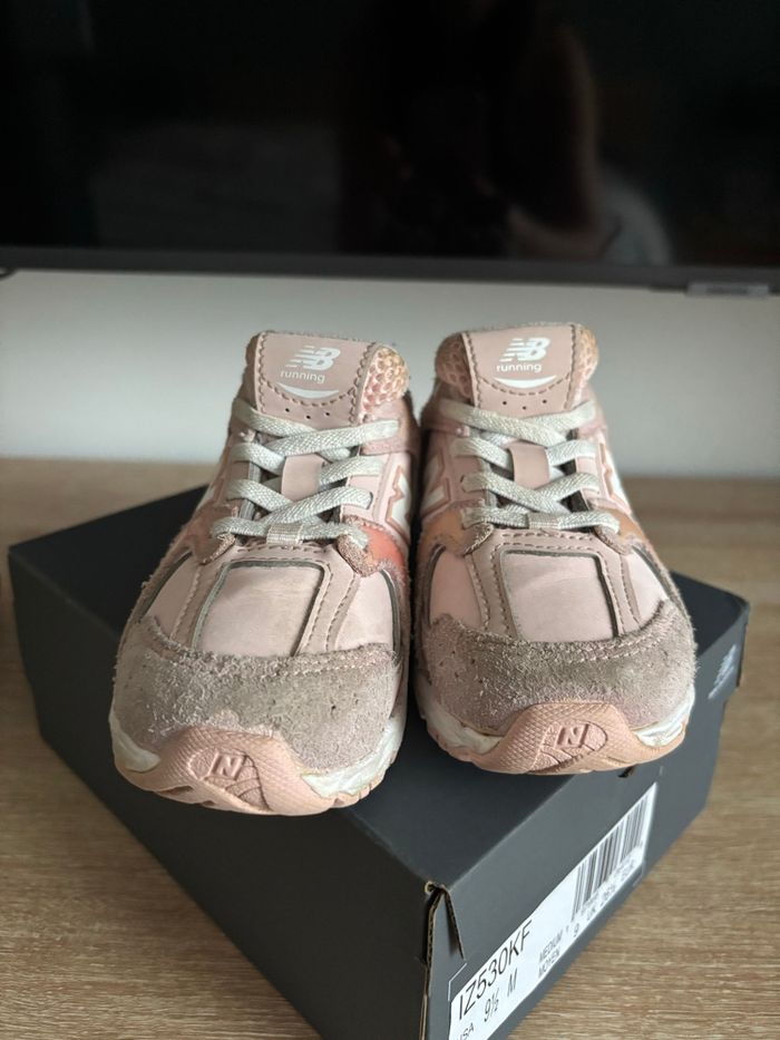 Basket new balance 530 rose fille sans lacets taille 26,5 - photo numéro 7