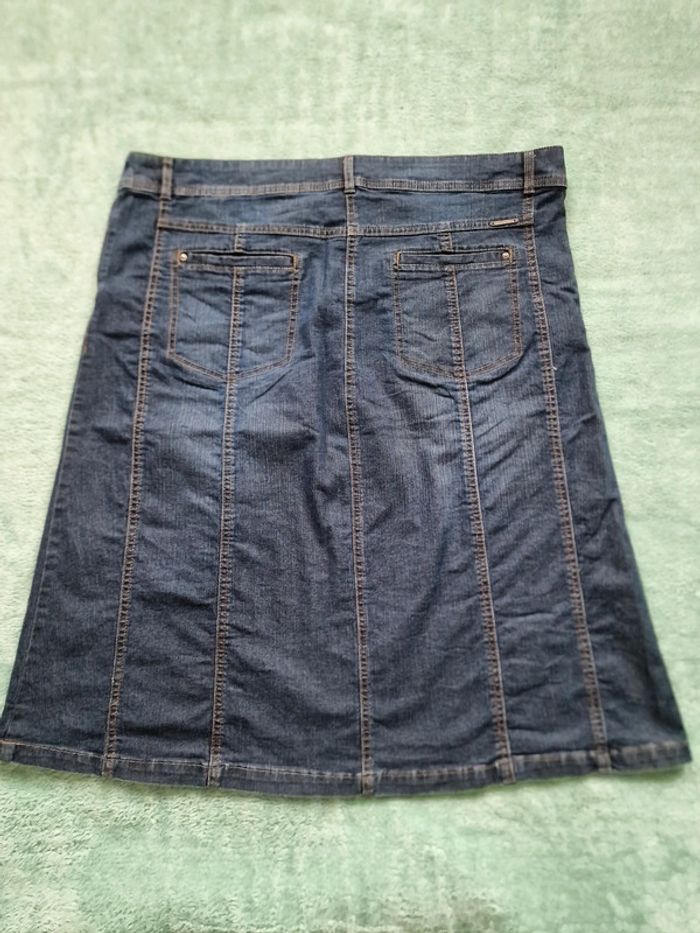 Très jolie jupe taille 48 - photo numéro 2