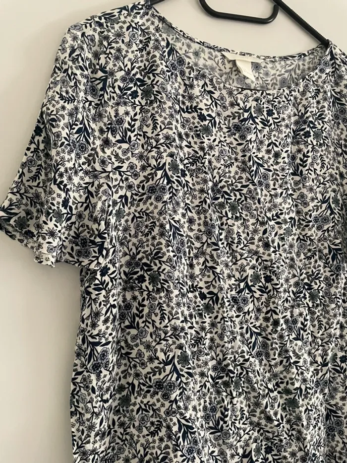 T-shirt fleurie H&M 36 - photo numéro 3