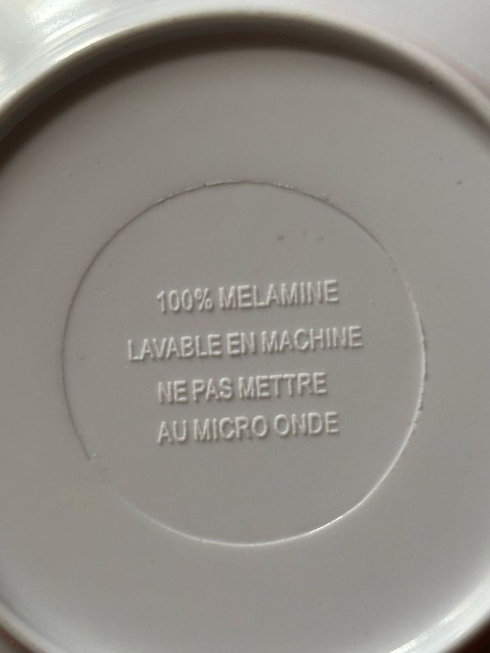 Lot de vaisselle en melamine pour enfant : assiettes, bol, tasse - photo numéro 9