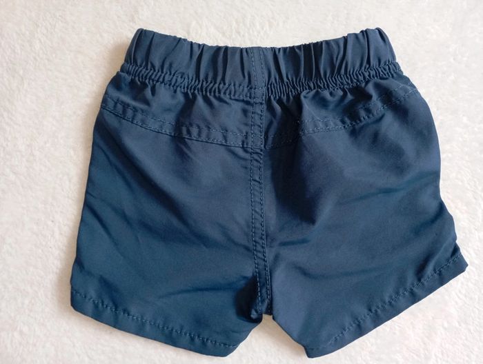 Short très léger 12 mois - photo numéro 3