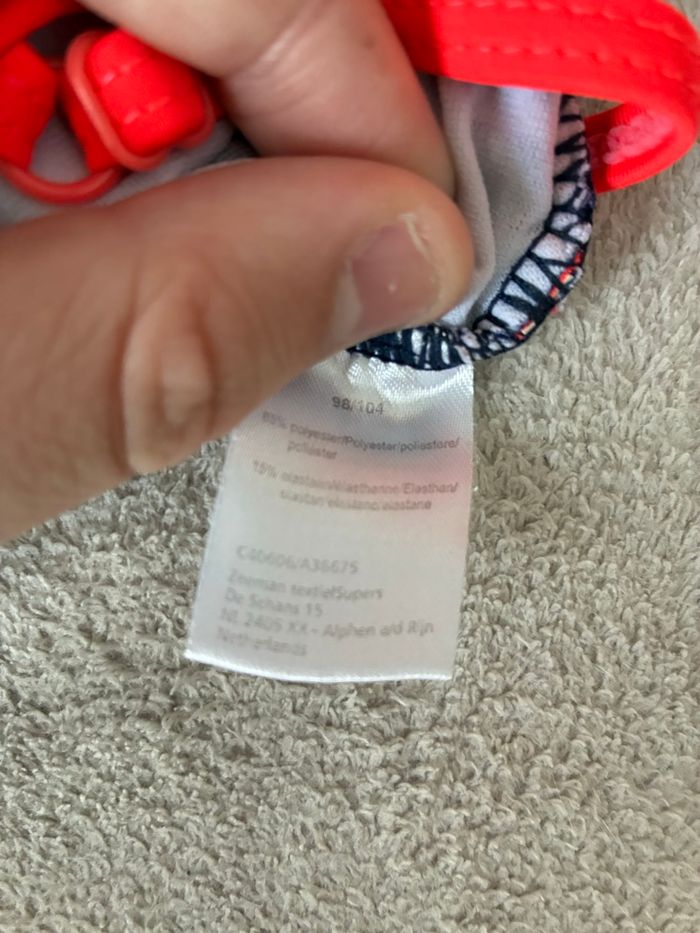 Maillot de bain à rayures fille , Taille 3-4 ans - photo numéro 3