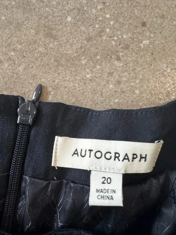 Longue robe navy Autograph, taille XL/XXL, très bon état, 55cm aisselle à aisselle, - photo numéro 3