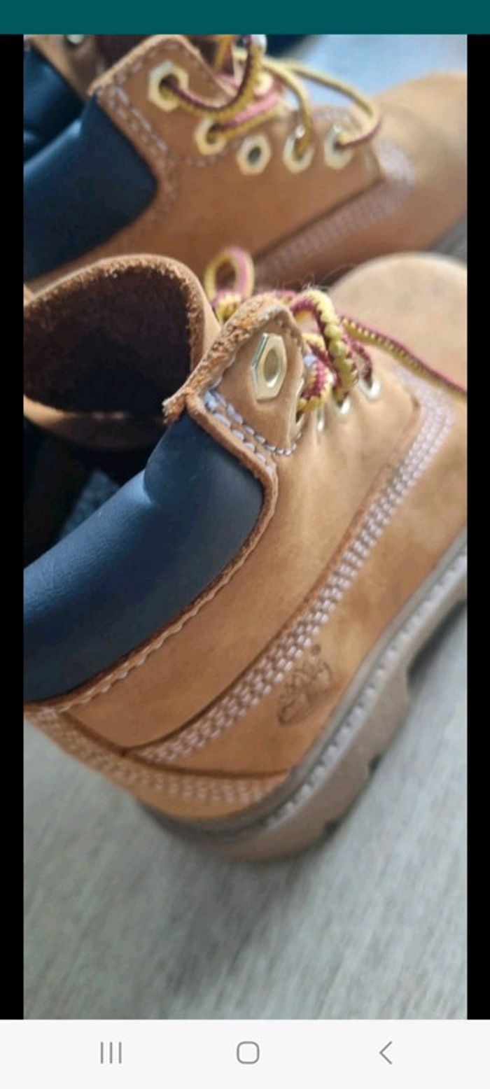 Bottines Timberland T22 beige parfait état cuir - photo numéro 4