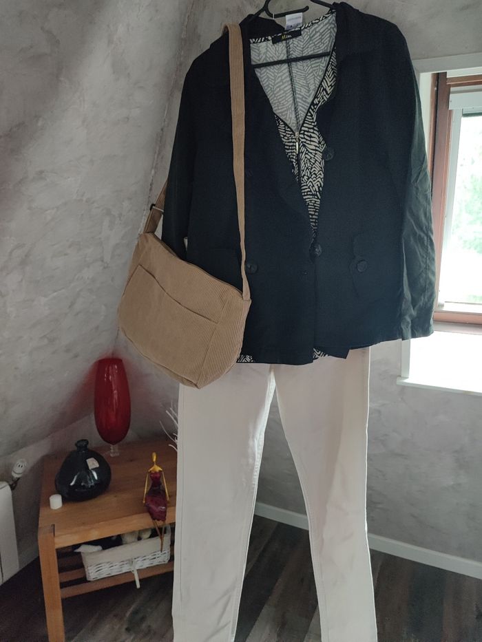 Lot beige.  vêtements femme - photo numéro 2