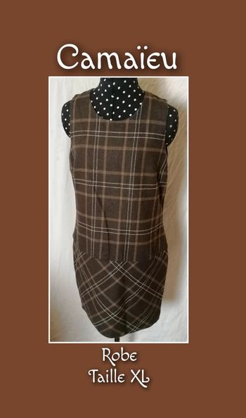 Robe courte hiver carreaux marron blanc taille XL Camaïeu