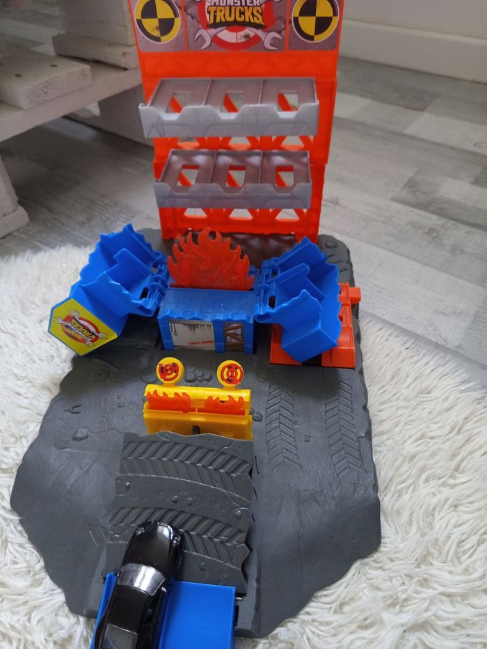 Monster trucks hotwheels - photo numéro 3