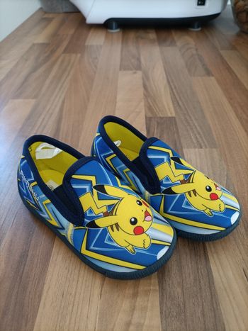 Chaussons pokemon 25