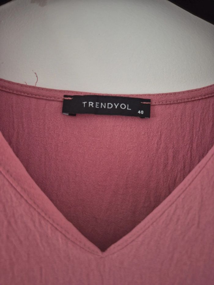 Robe Trendyol taille 40 - photo numéro 3