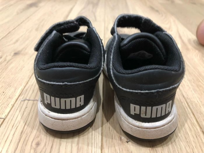 Basket chaussures Puma pointure 22 - photo numéro 2