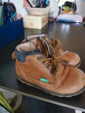 Kickers cuir 23