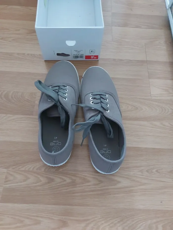 Chaussures grises