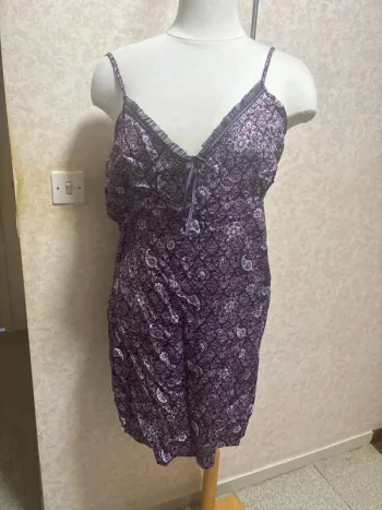 Nuisette taille 42/44 marque premier rôle