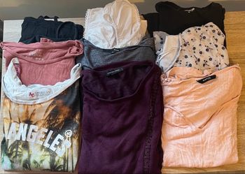 Lot de 10 hauts en taille M - marques multiples