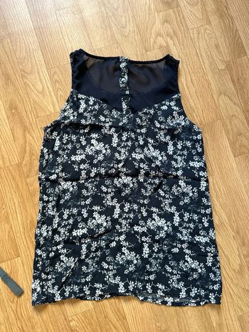 Joli haut débardeur fleurs