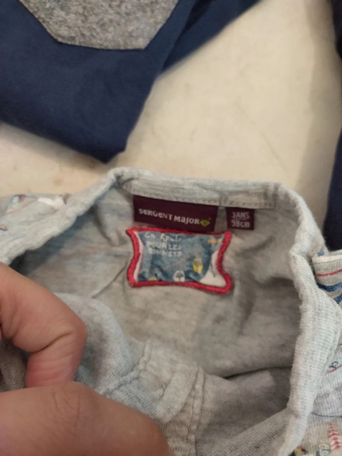 Lot tshirt manches longues 3 ans - photo numéro 3