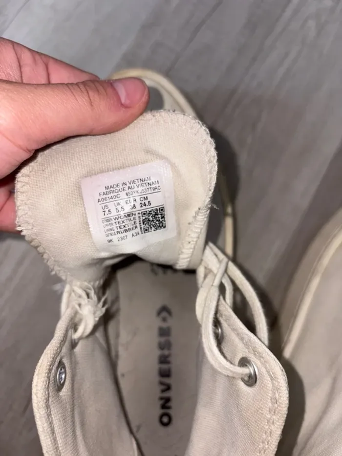 Converses beige - photo numéro 6