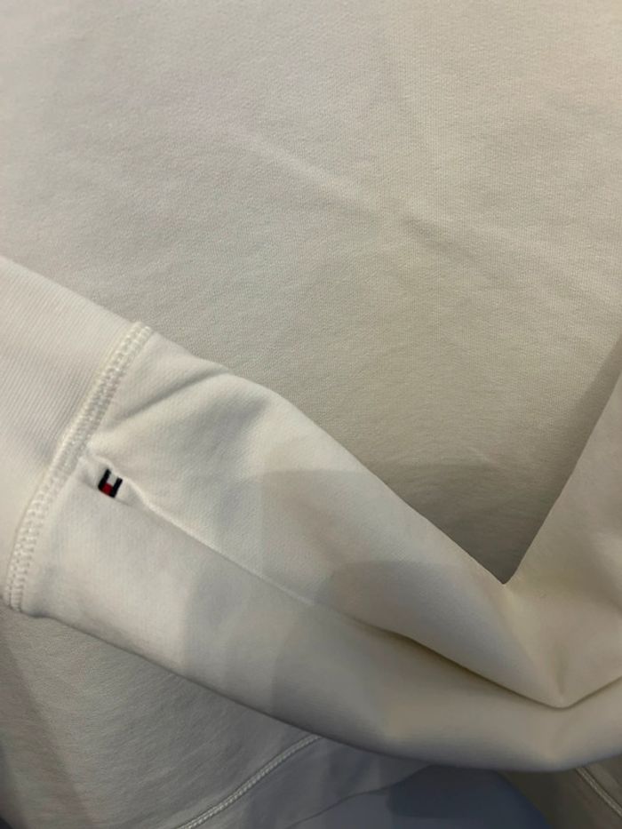 Sweat Tommy Hilfiger taille 176cm - photo numéro 3