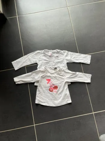 Lot 2 t shirts 12 mois