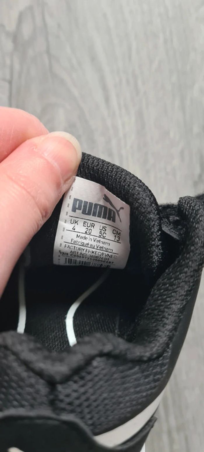 Puma noires et blanches Pointure 20 - photo numéro 8