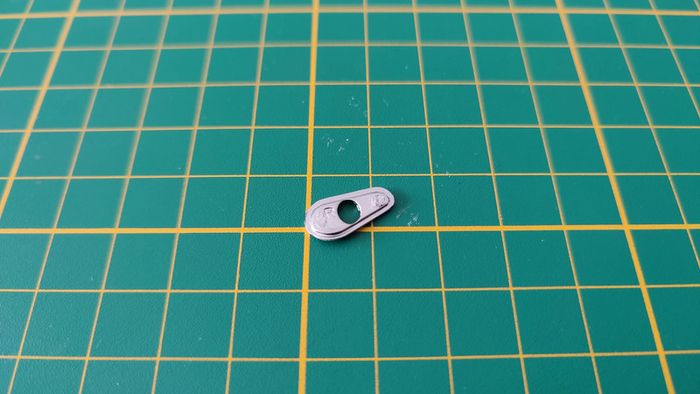 Base de rétroviseur droit 88D n°88 pièce détachée Porsche 911 Carrera RS 2.7 1/8 1/8ème Altaya #B37