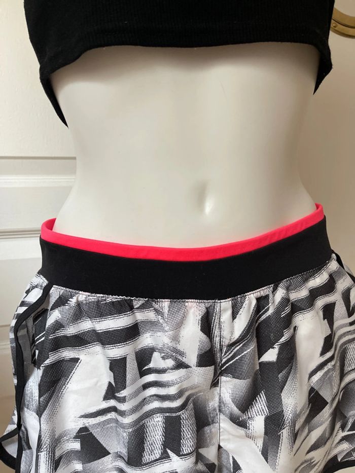 Short de sport - photo numéro 6
