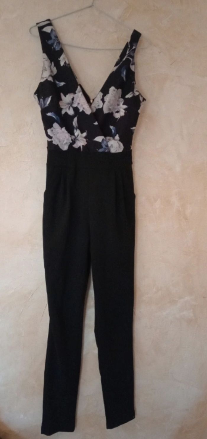 Combinaison  fleurie t36