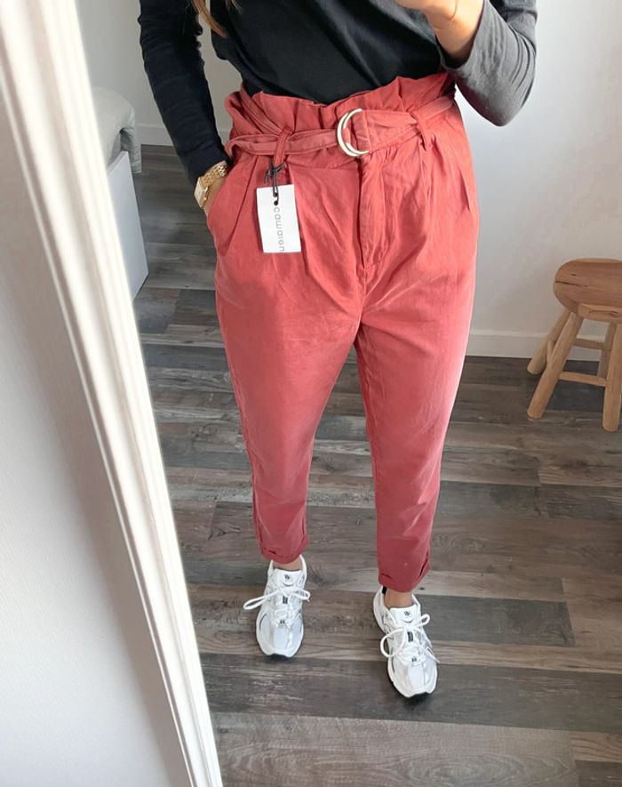 Pantalon neuf avec etiquette Camaieu, ceinture dorée - photo numéro 4