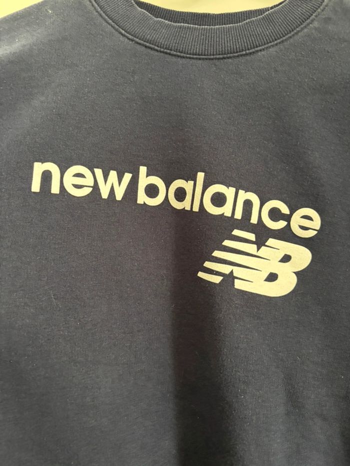Pull new balance bleu foncé - photo numéro 2